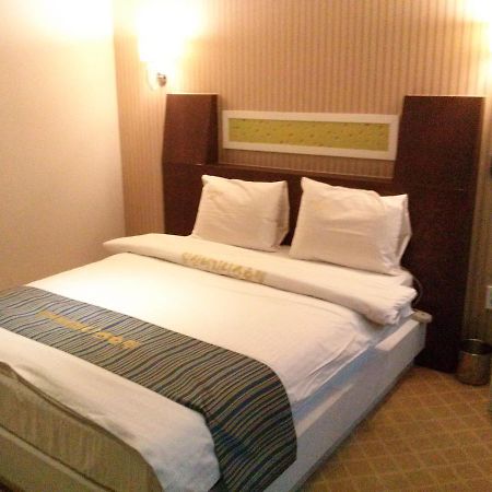 Apsan Business Hotel Daegu Quarto foto