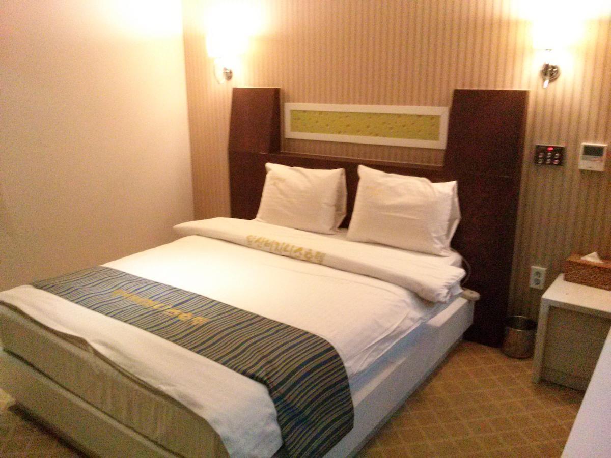 Apsan Business Hotel Daegu Quarto foto